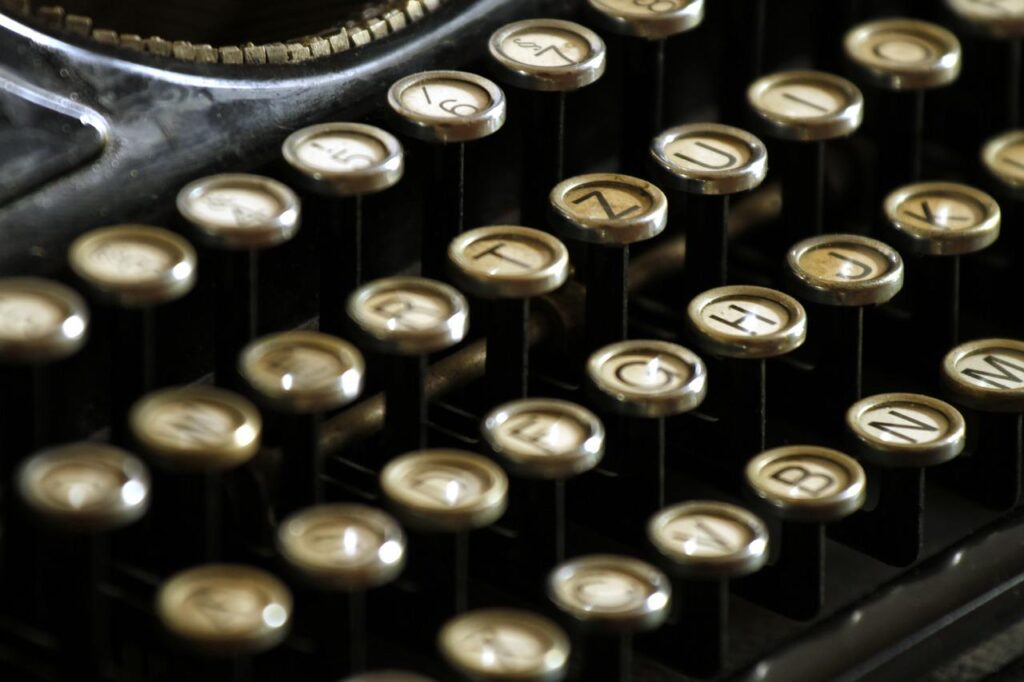 typewriter, letters, keyboard-472850.jpg